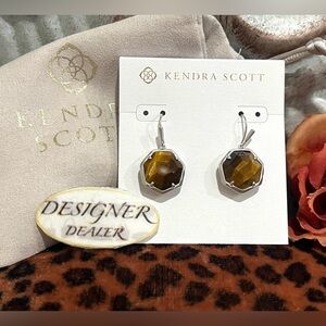 KENDRA SCOTT Cynthia Brown Rhodium Drop Earrings NWT